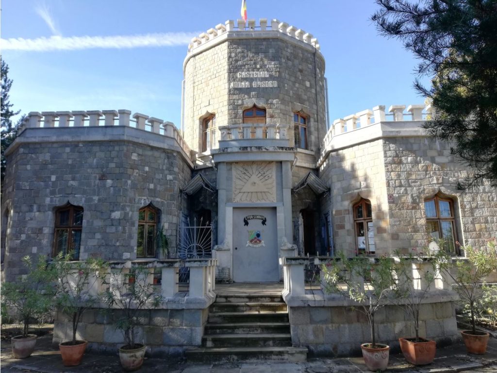 Castelul Iulia Hasdeu din Campina - destinatie de weekend langa Bucuresti