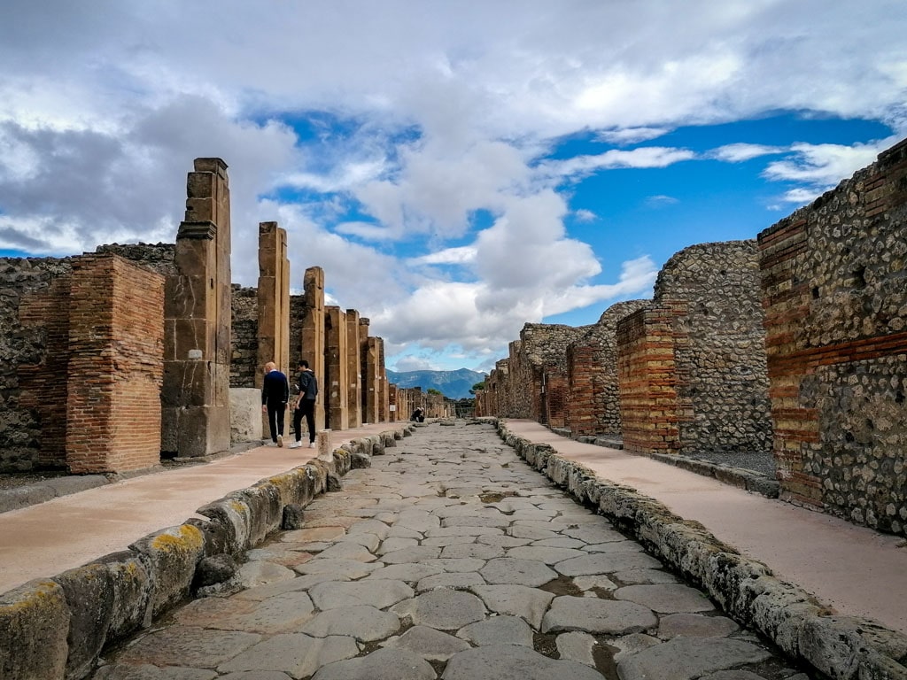Vezuviu si Pompeii - Excursie de o zi