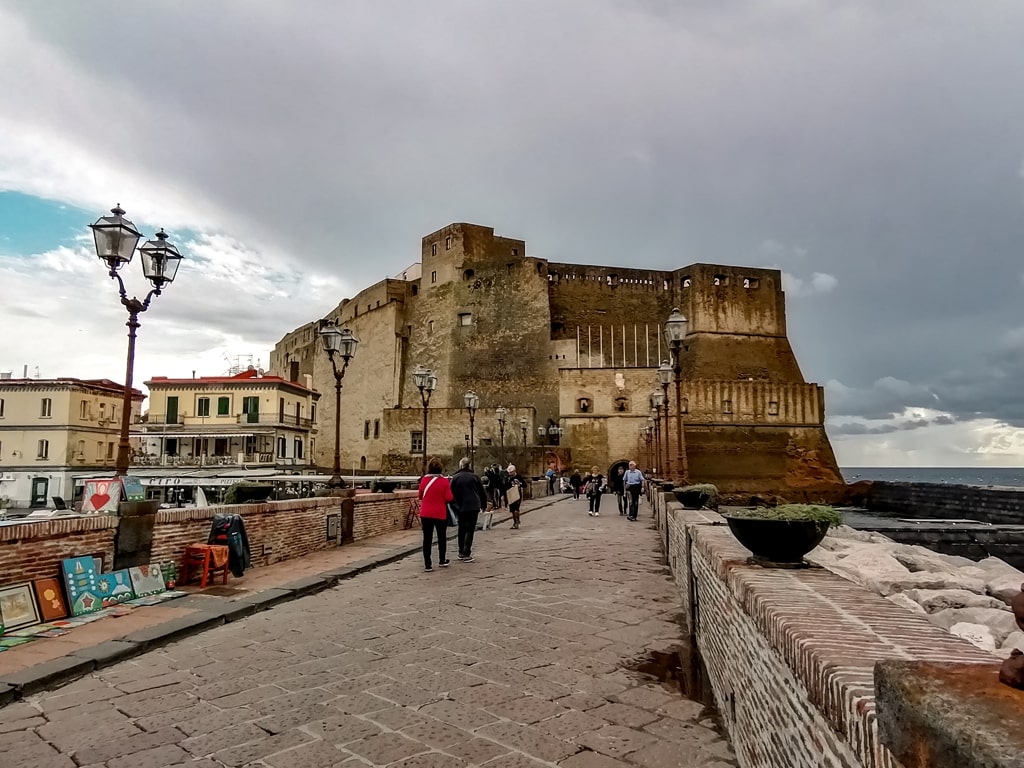 Castel dell'Ovo - city break in Napoli