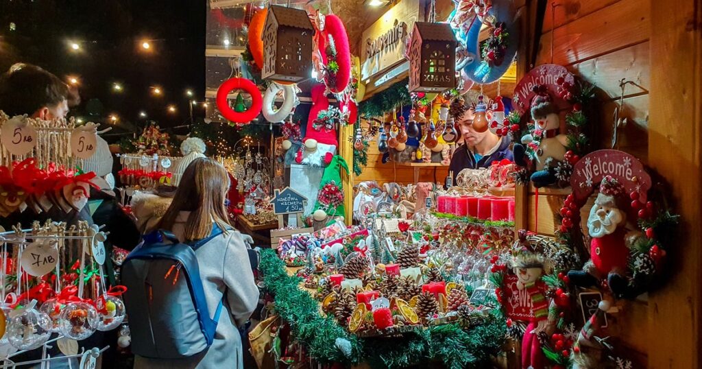 Piata de Craciun din Sofia, Bulgaria - suveniruri handmade