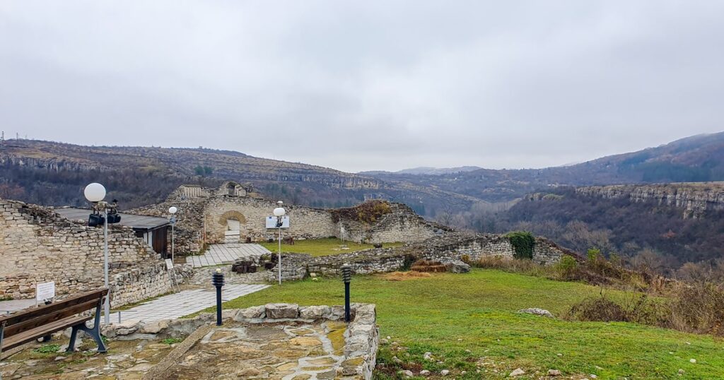 Lovech si Cetatea Hisarya