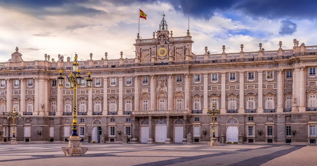 Palacio Royal - City Break in Madrid