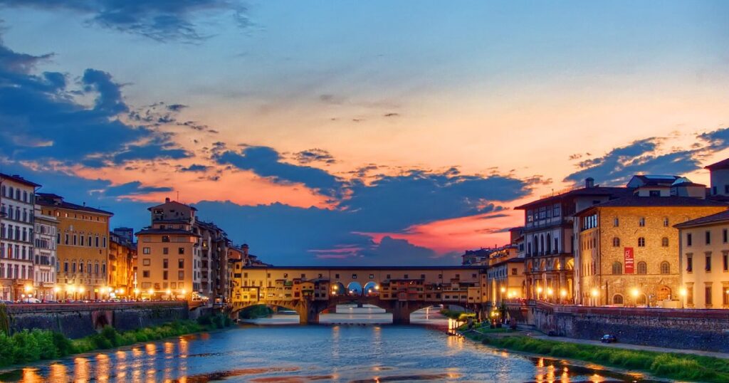 Ponte Vecchio din Florenta - Destinatii romantice in Europa