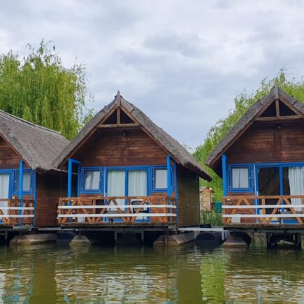 Case plutitoare pe Delta Siretului - Zaga Zaga