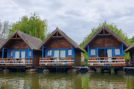 Case plutitoare pe Delta Siretului - Zaga Zaga