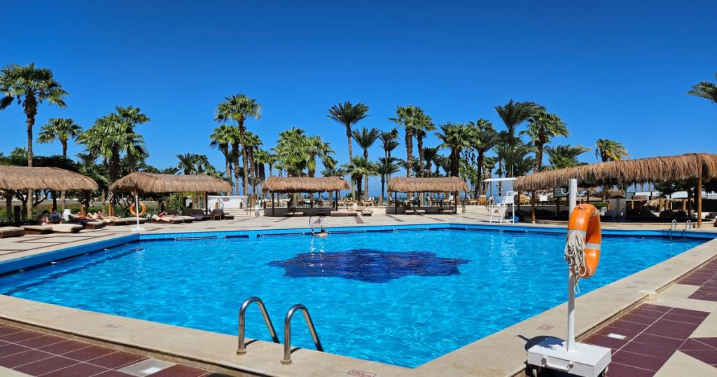 Piscina Meraki - Vacanta all inclusive in Egipt