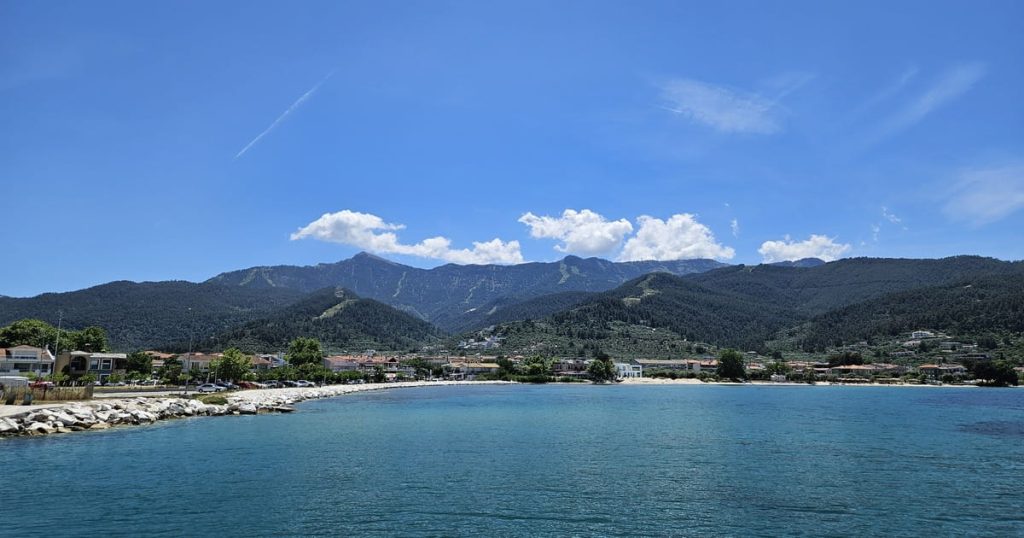 Thassos vazut de pe feribot
